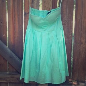 Dress strapless